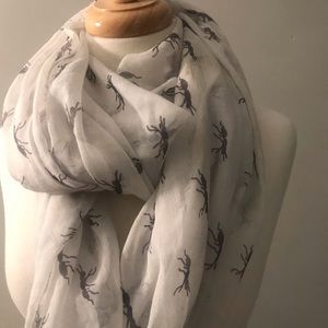 Ant 🐜. Infinity scarf  🧣